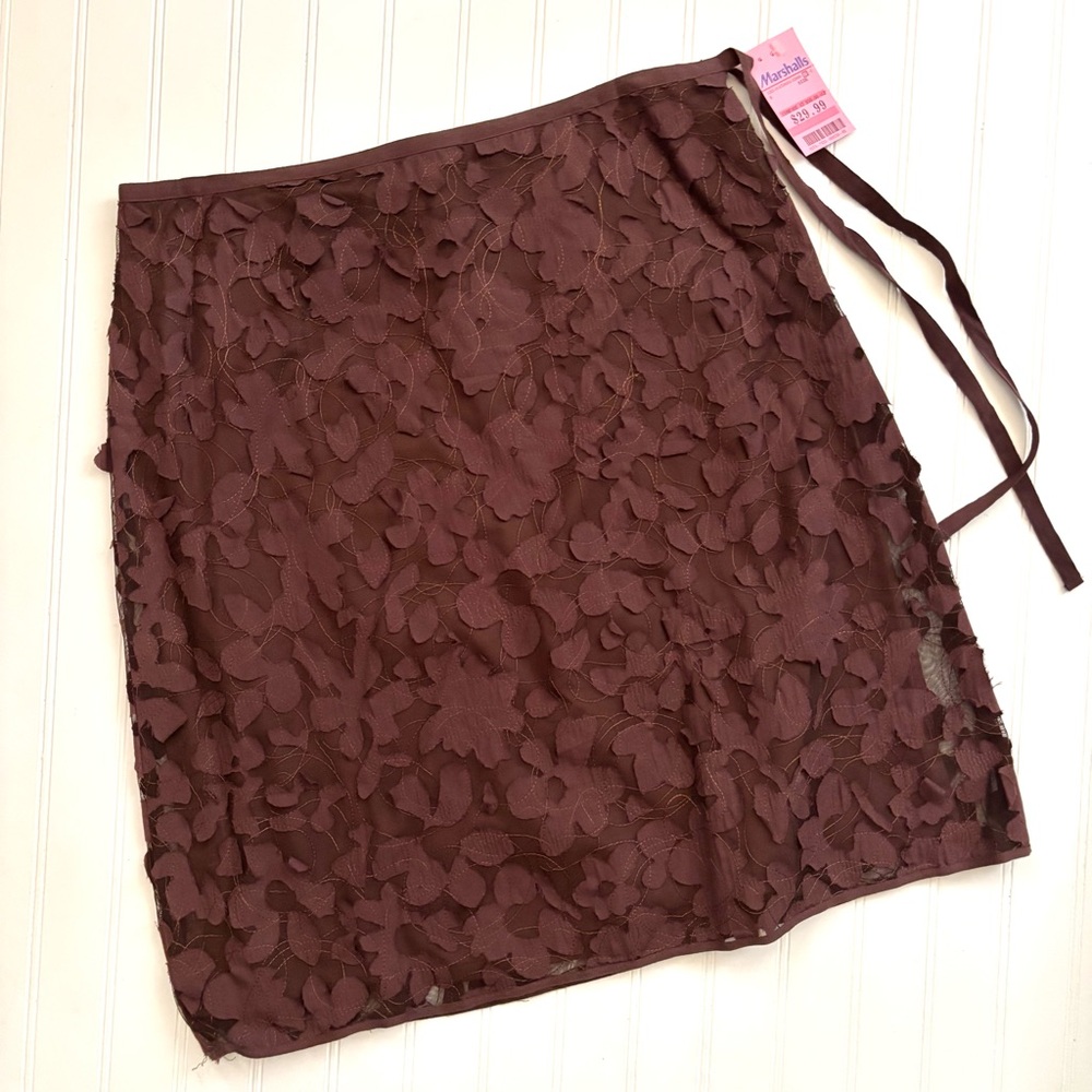 Max Studio Chocolate Floral Lace Skirt, Y2K, size 10, NWT